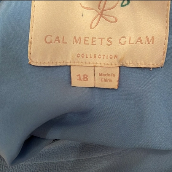 Gal Meets Glam Daisy Lace Tiered Fit & Flare Dress NWT Short sleeve - Picture 3 of 5